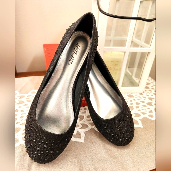 Hot Cakes Shoes - HOT CAKES, NWT, 8 Wide, Black Sparkle Womens Shoes